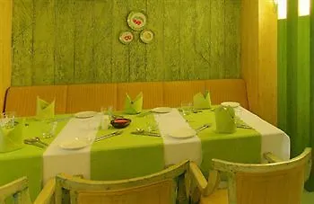 Lotus 8 Hotel Nedumbassery 3*,  India