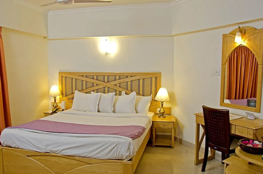 Lotus 8 Hotel Nedumbassery 3*,  Hindistan