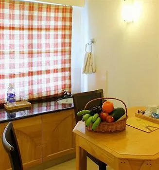 Lotus 8 Hotel Nedumbassery