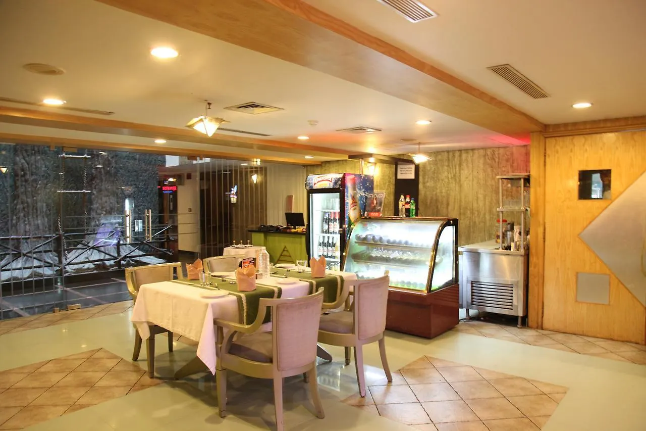 Lotus 8 Hotel Nedumbassery