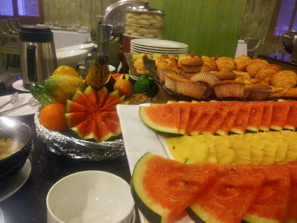 ***  Lotus 8 Hotel Nedumbassery Hindistan